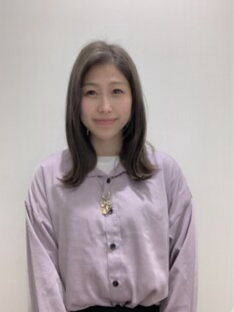 柏・我孫子で美容室・ネイル・マツエクを展開している「AVENIR（アブニール）」のスタッフ「飯塚　捺夏」