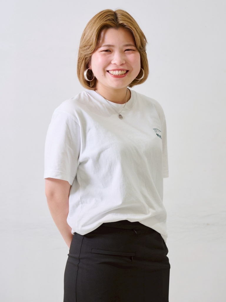 柏にある美容院・美容室「AVENIR 柏東口店（アブニール カシワヒガシ）」のスタッフ「古谷　仁那」の画像
