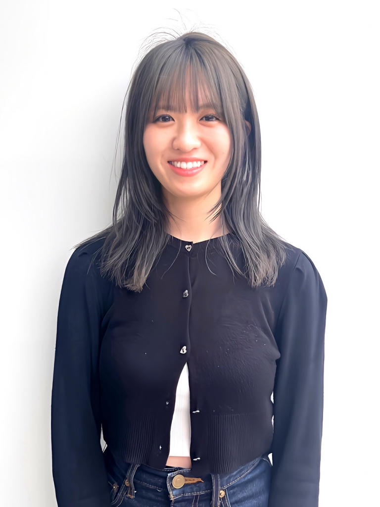 我孫子にあるネイル・マツエク・訪問美容を行う美容室「AVENIR D'OR 大山台店（アブニール アビコ）」のスタッフ「石塚 律菜」の画像